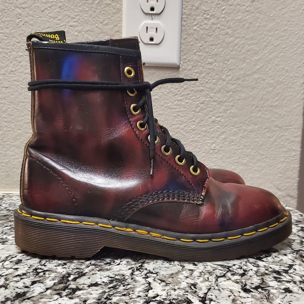 Dr. Martens | Cherry Rub off 1460 | Size 7